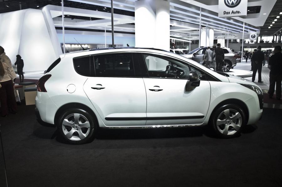  Peugeot 3008 2010 года  (фото 85 из 148)
